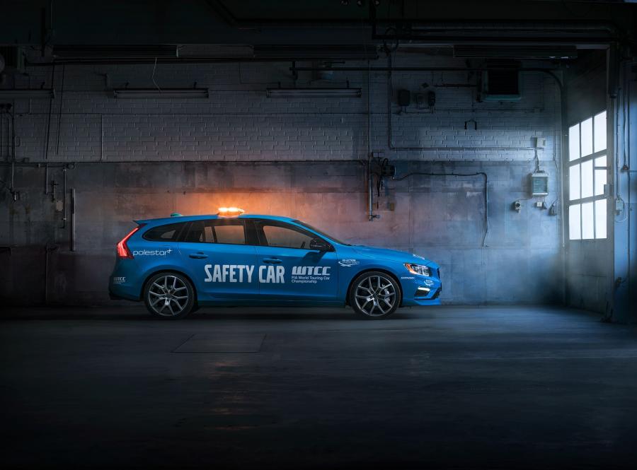  Volvo V60 Polestar WTCC Safety Car 2016 года  (фото 8 из 10)